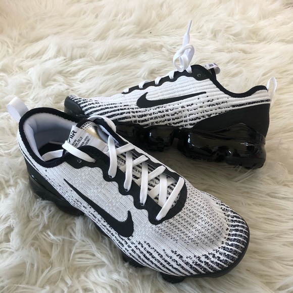 ✔️ New✔️ NIKE Air Vapormax Flyknit 3 GS ~ 7Y - Picture 3 of 8